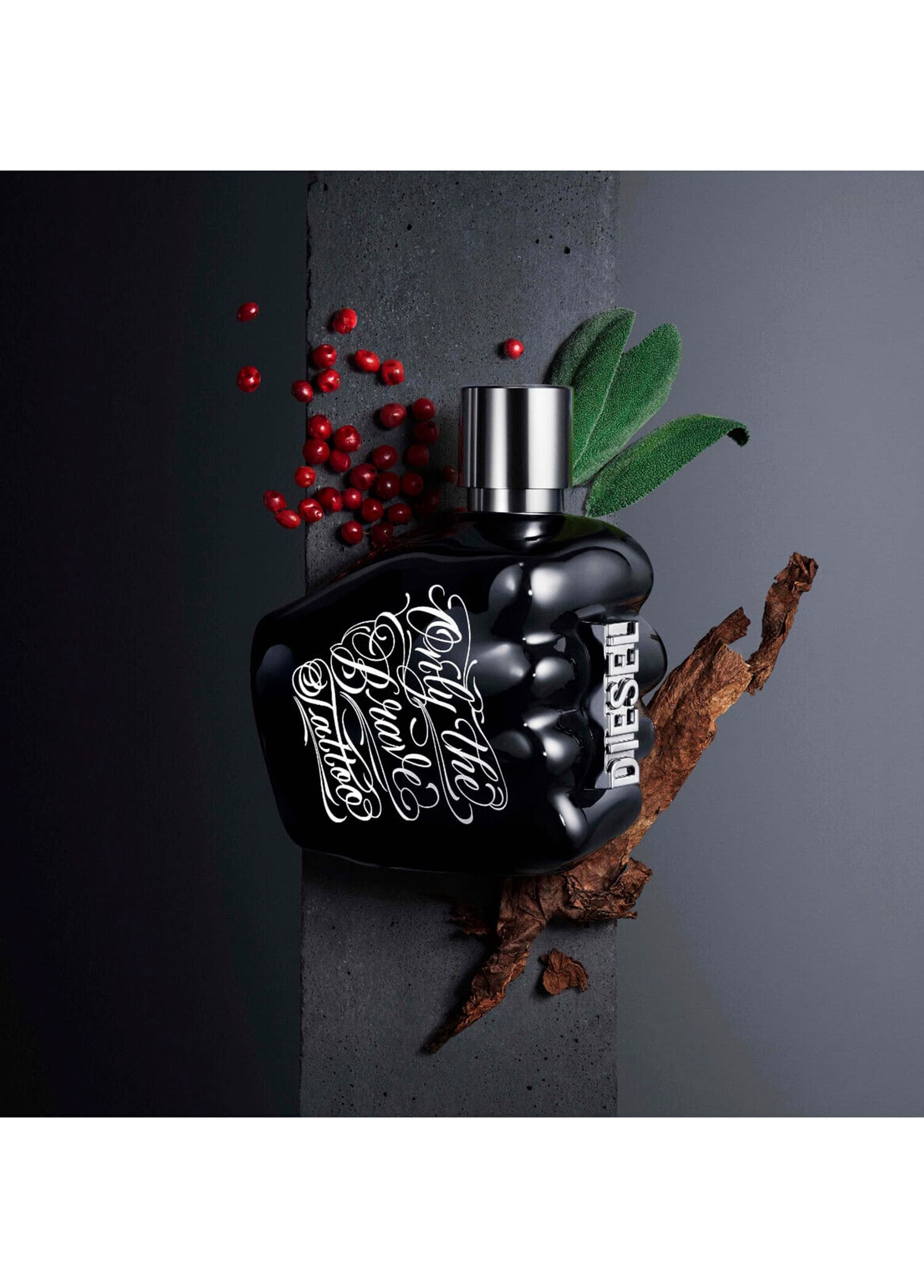 Diesel Only The Brave Tattoo Edt 125ml Erkek Tester Parfüm görsel 2, 2/4